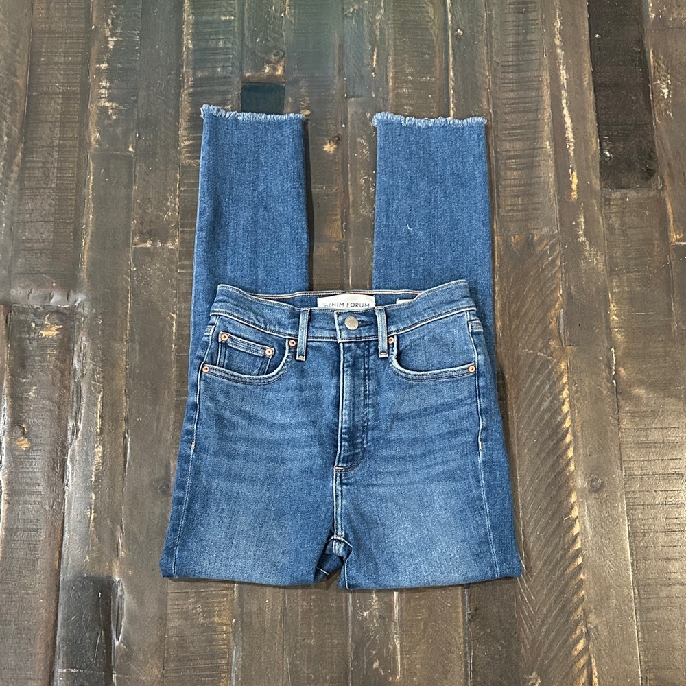Denim Forum (Aritzia) The Lola High Rise Skinny Crops